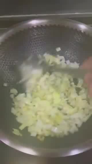 Gambar langkah 1 resipi Roti Sardin Goreng Bread Crumbs.