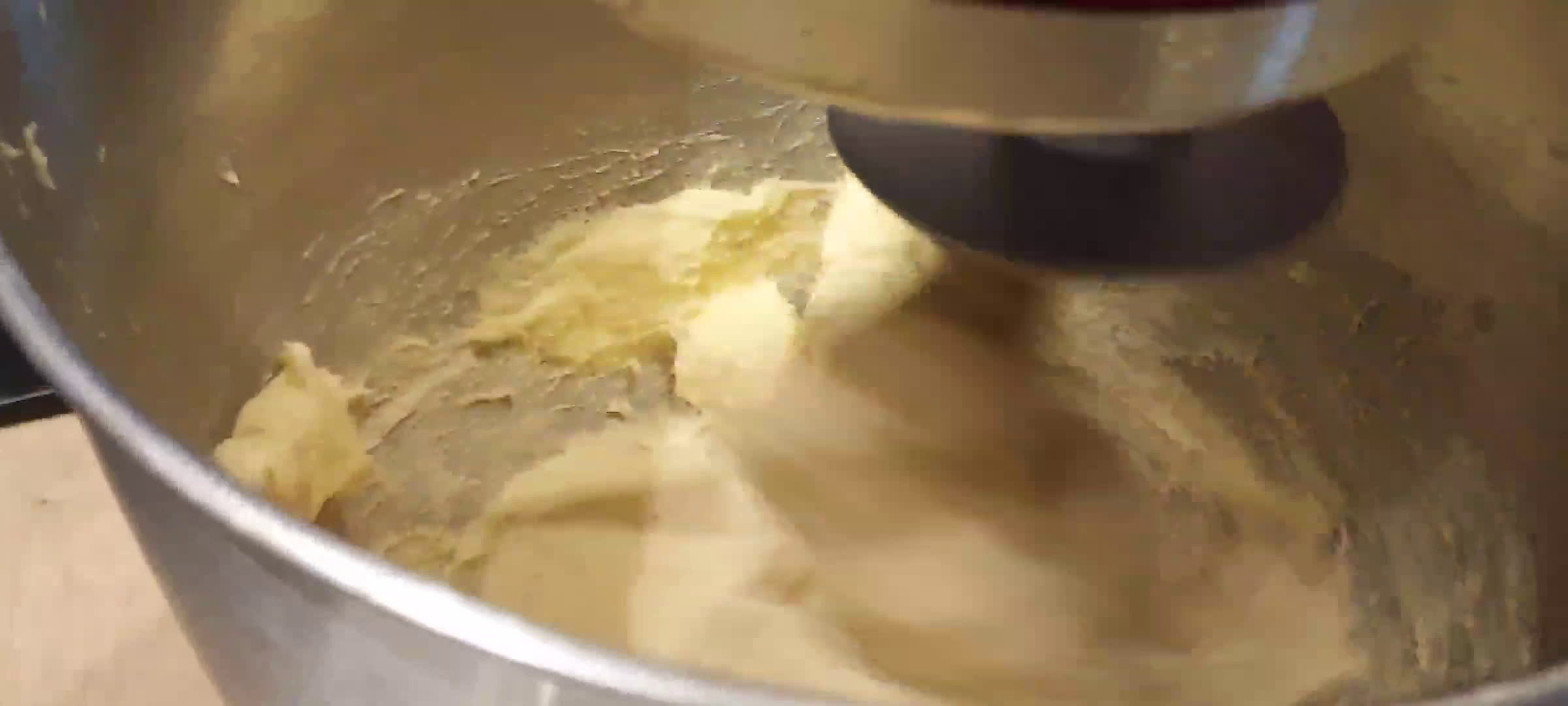 Une image de l'étape 4 de Véritable gaufres de Liège, recette de i Cook Masterclass.