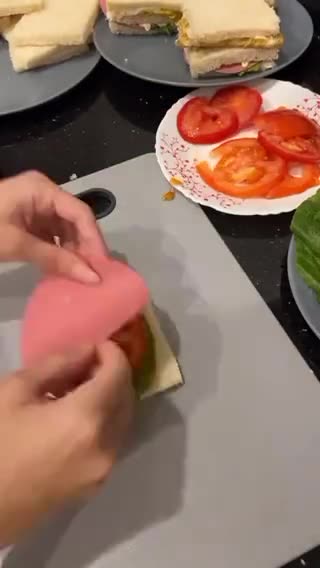 صورة لخطوة 2 من وصفة كلوب ساندويتش