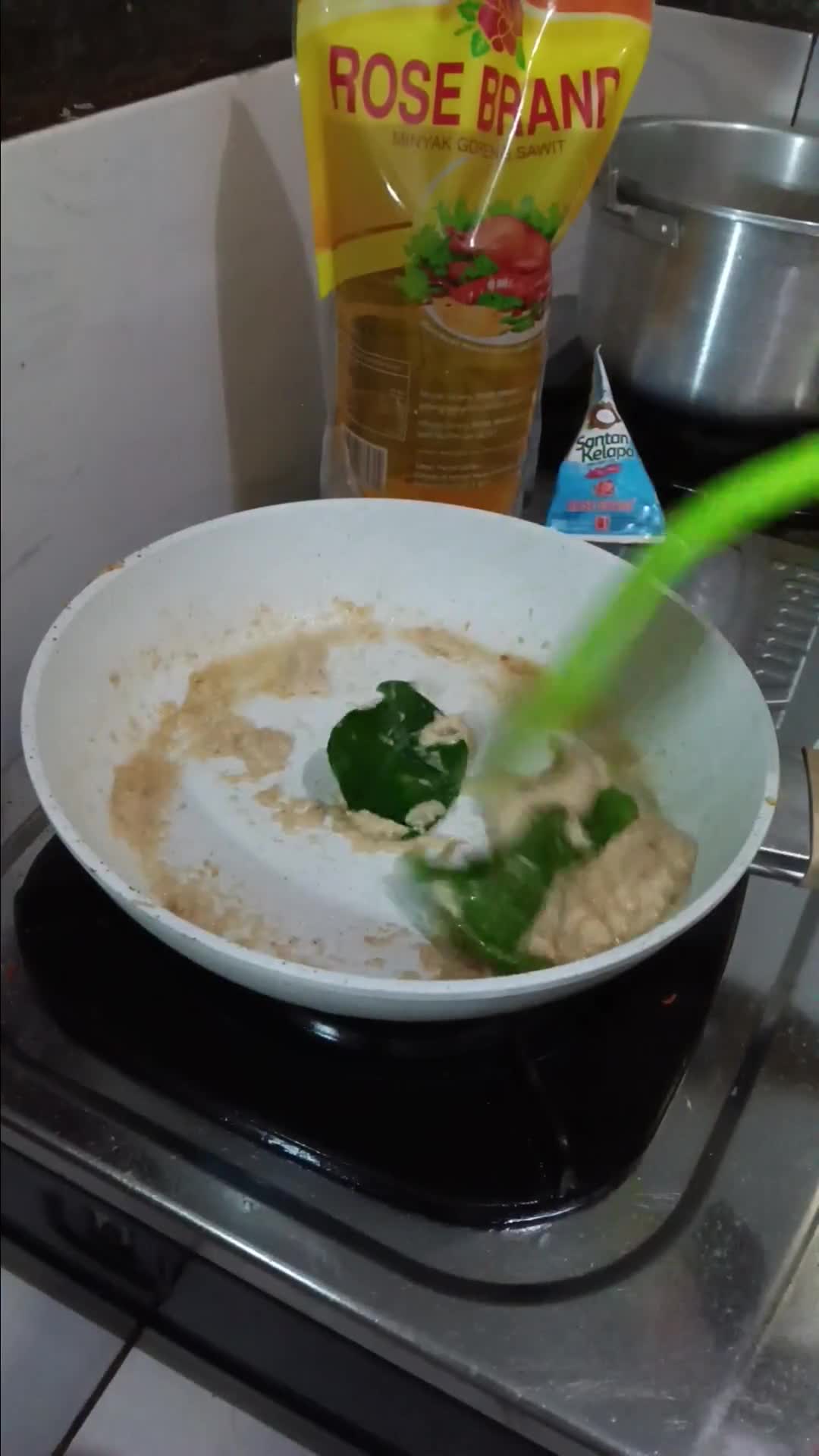 Foto langkah ke 3 dari resep Sosis solo.