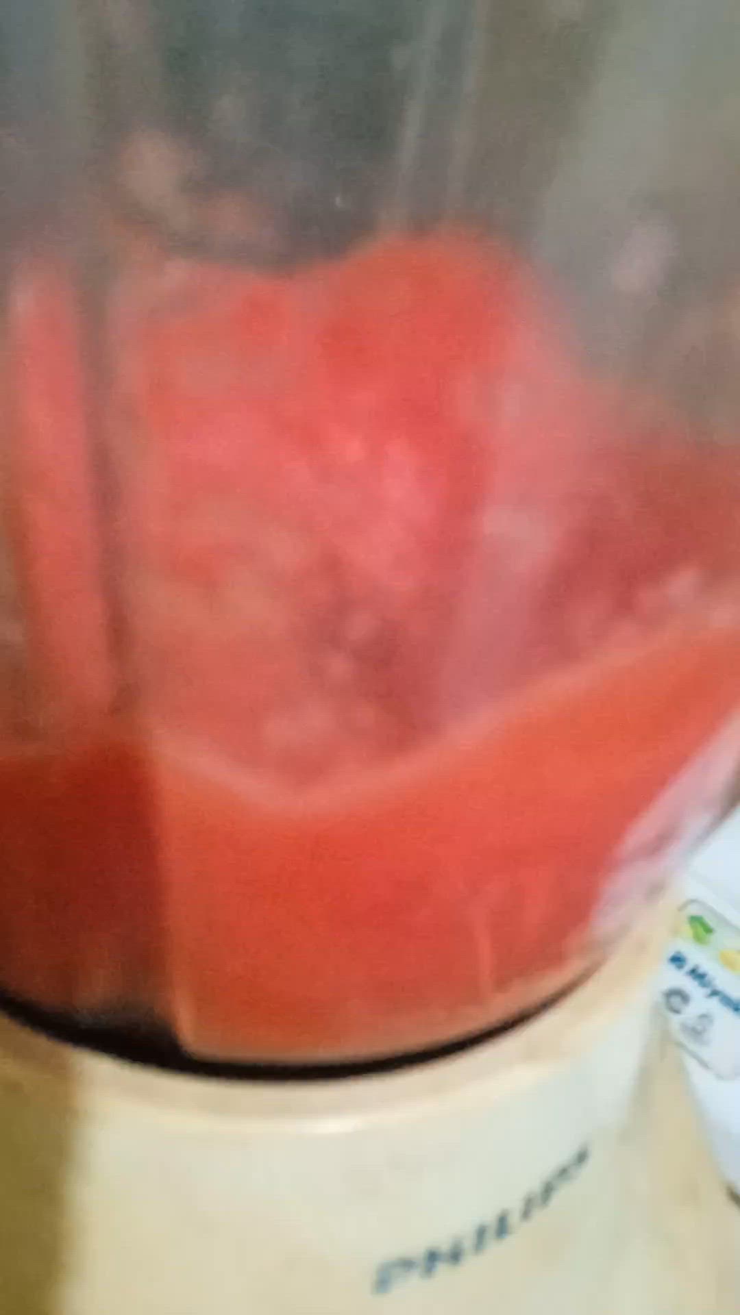 Foto langkah ke 2 dari resep Jus Semangka Pir.
