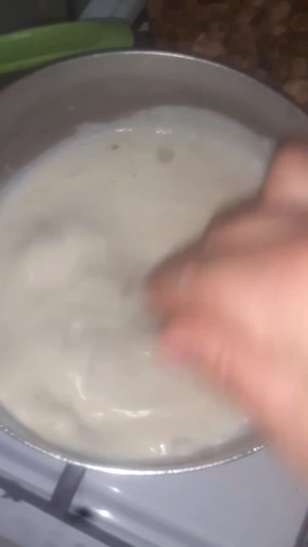 صورة لخطوة 4 من وصفة غراتان البطاطا واسكالوب بالبشاميل 😍😋