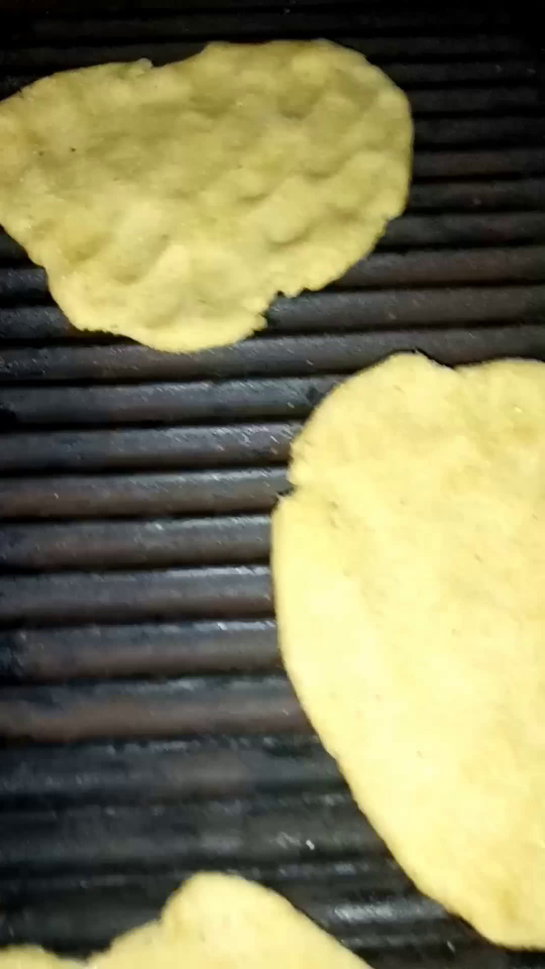 Foto del paso 5 de la receta: Torta a la sartén con polenta