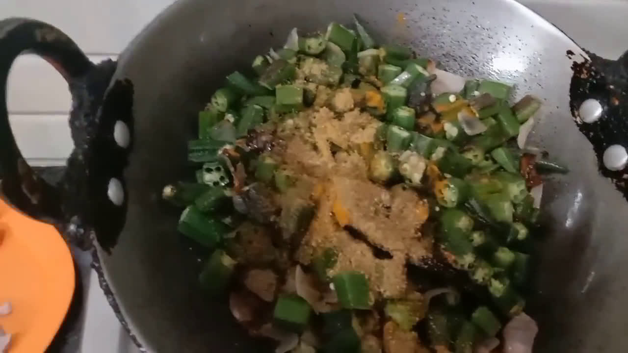 भिंडी फ्राई (bhindi fry recipe in Hindi) रेसिपी चरण 4 फोटो