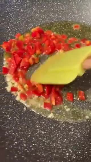 Foto del paso 5 de la receta: Arroz meloso de pulpo con verduritas o de verduritas con pulpo, en wok