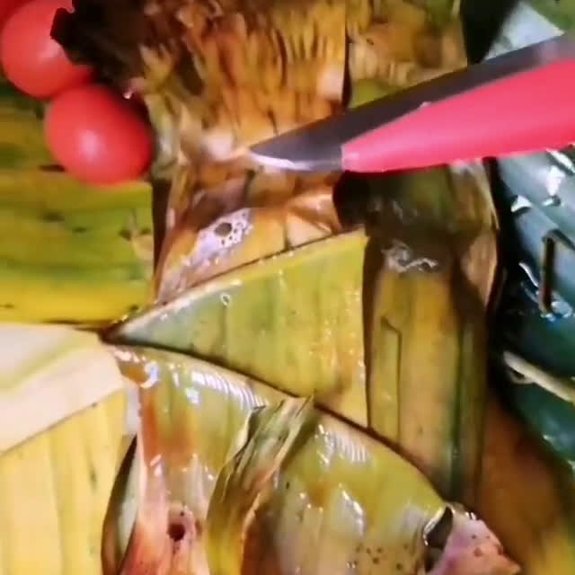 Une image de l'étape 13 de Saumon 🦈en papillote de feuilles 🍌de bananier.
