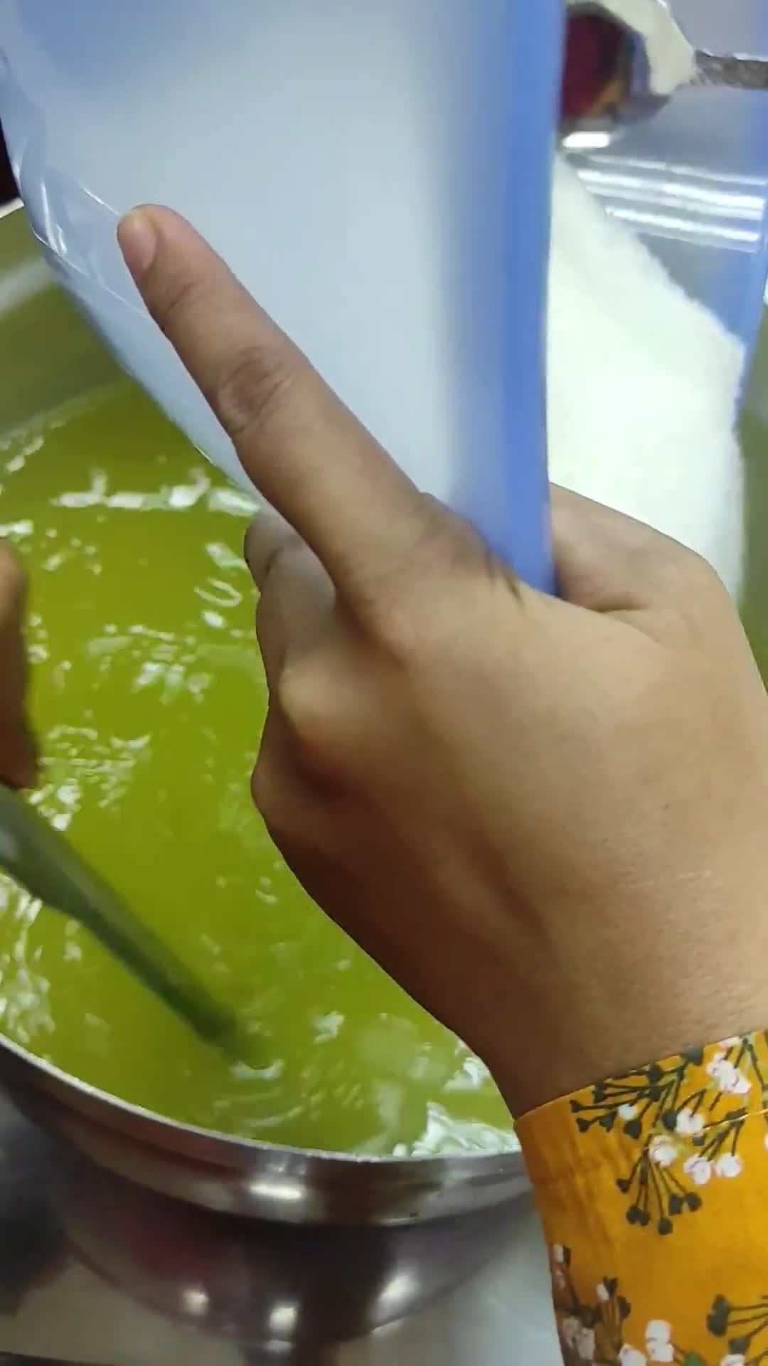 Gambar langkah 3 resipi Minuman Jus Nanas.