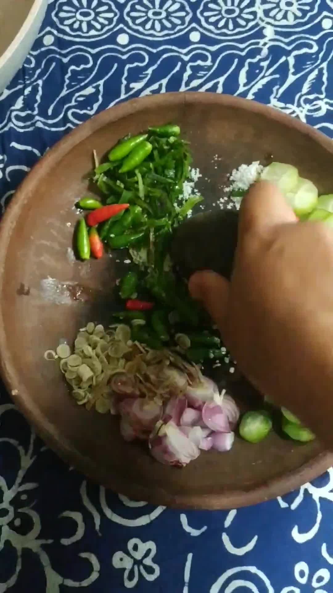 Foto langkah ke 3 dari resep Sambal Teri(Kareng) Khas Aceh.