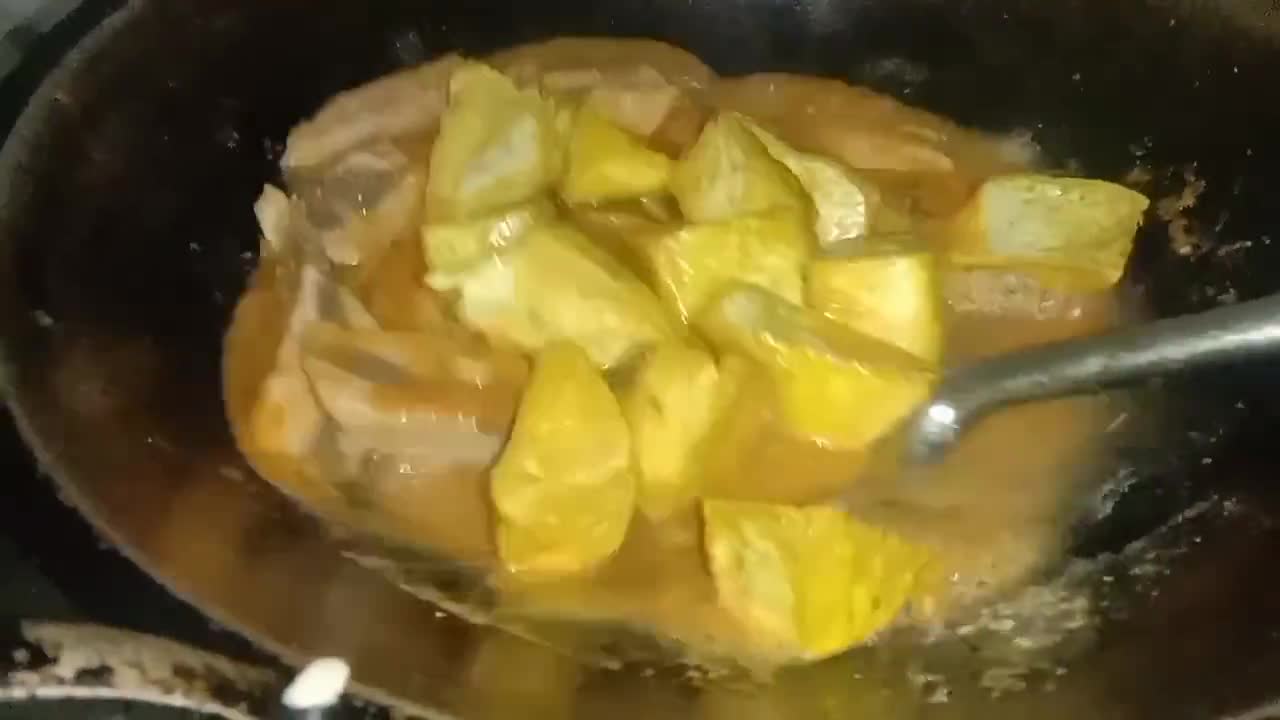 Foto langkah ke 4 dari resep Pindang tongkol + tahu balado.