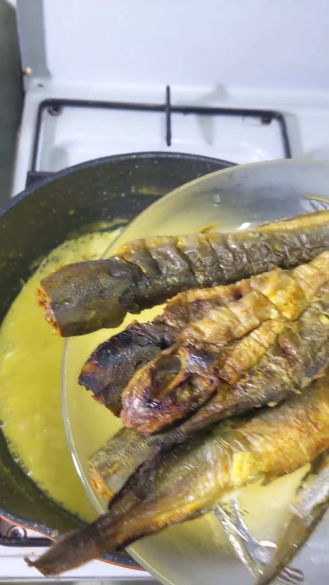 Gambar langkah 3 resipi Rebung masak Lemak Cili Api + ikan salai.