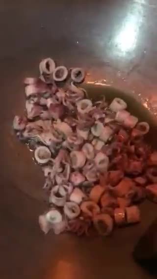 Foto langkah ke 2 dari resep Sambal Cumi Asin.