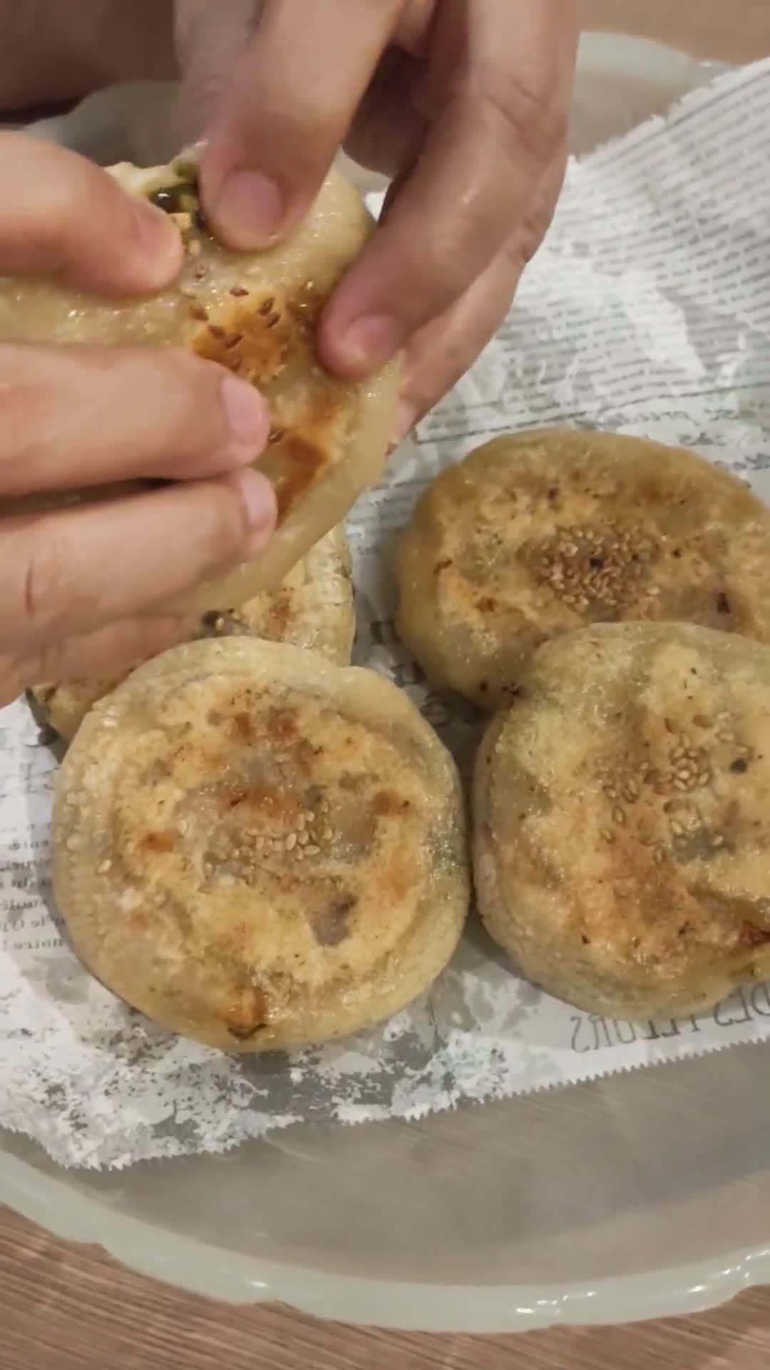 Foto langkah ke 6 dari resep Pan Fried Mochi Bun (Mochi Vegetarian & Gluten Free).