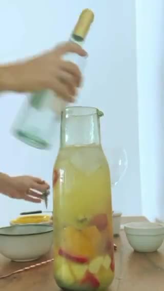 Foto del paso 3 de la receta: Clericot blanco en jarra