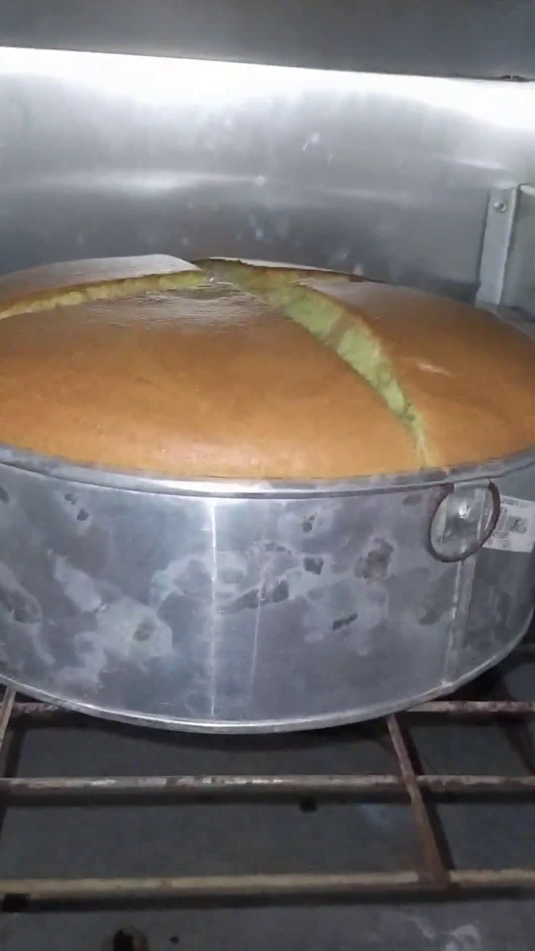 Foto langkah ke 10 dari resep Chiffon cake.