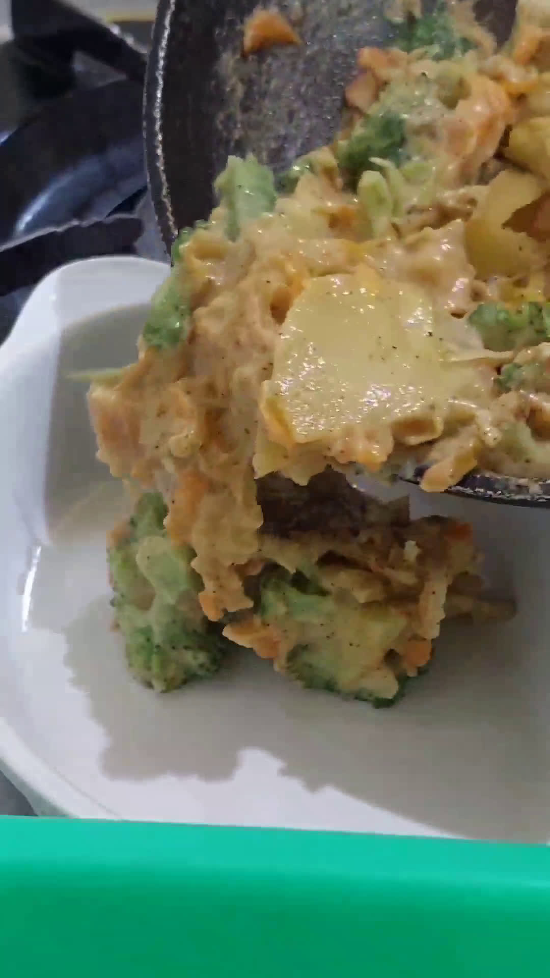 Foto langkah ke 3 dari resep Brokoli keju panggang (301).