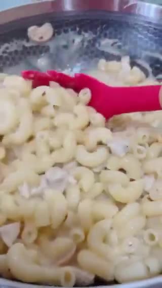 Gambar langkah 3 resipi 👩‍🍳Creamy Mac and Cheese.