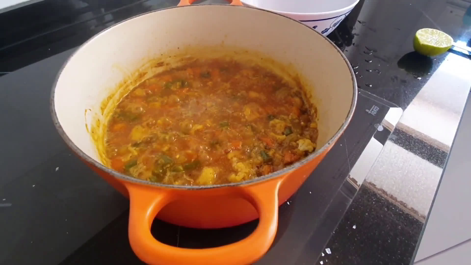 Foto del paso 3 de la receta: Arroz de verduras, hecho con caldo de restos de pavo navideño y gravy