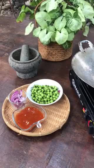 Gambar langkah 1 resipi Sambal Terung Pipit.