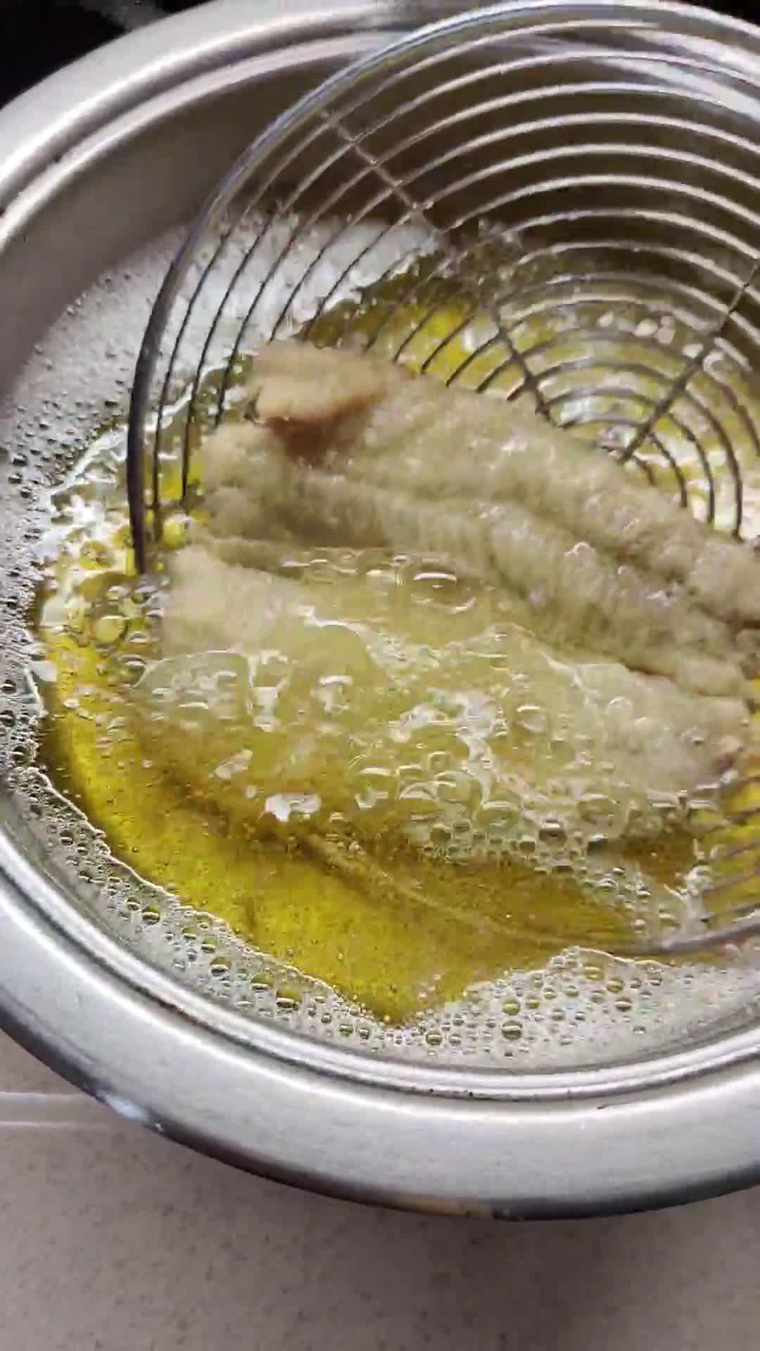 Foto del passaggio 2 della ricetta Sarde fritte