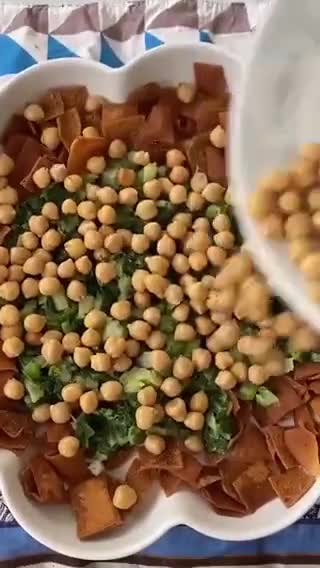 صورة لخطوة 1 من وصفة فتة السلق