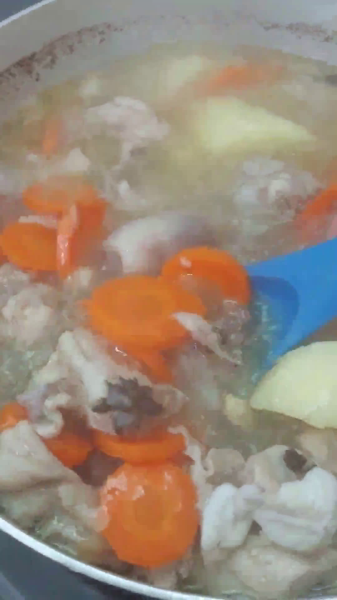 Gambar langkah 10 resipi Sup ayam simple.