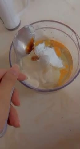 صورة لخطوة 1 من وصفة بسبوسة التمر 😋😋😋