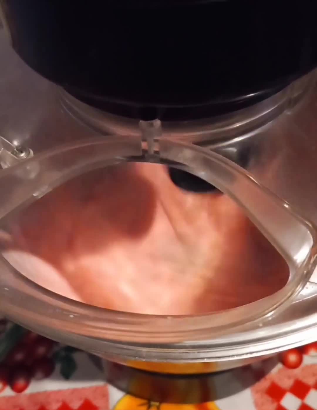 Foto del paso 1 de la receta: Helado de Frutilla🍓 y Chocolate🍫 (en sobrecito)