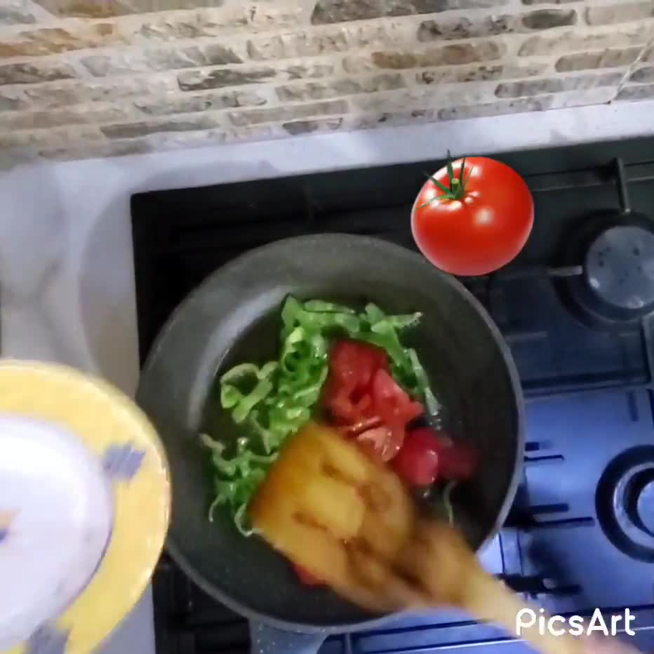عکس مرحله 1 از دستور املت کالباس