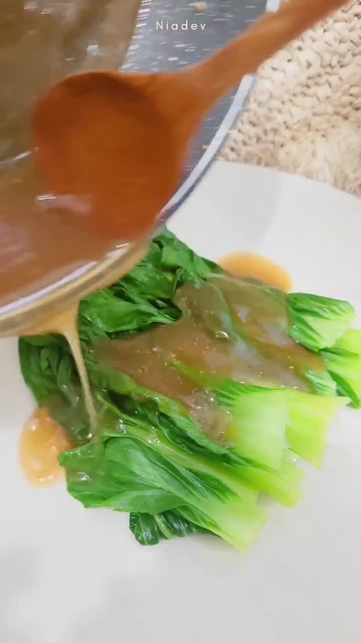 Foto langkah ke 3 dari resep Tumis pokcoy bawang putih.