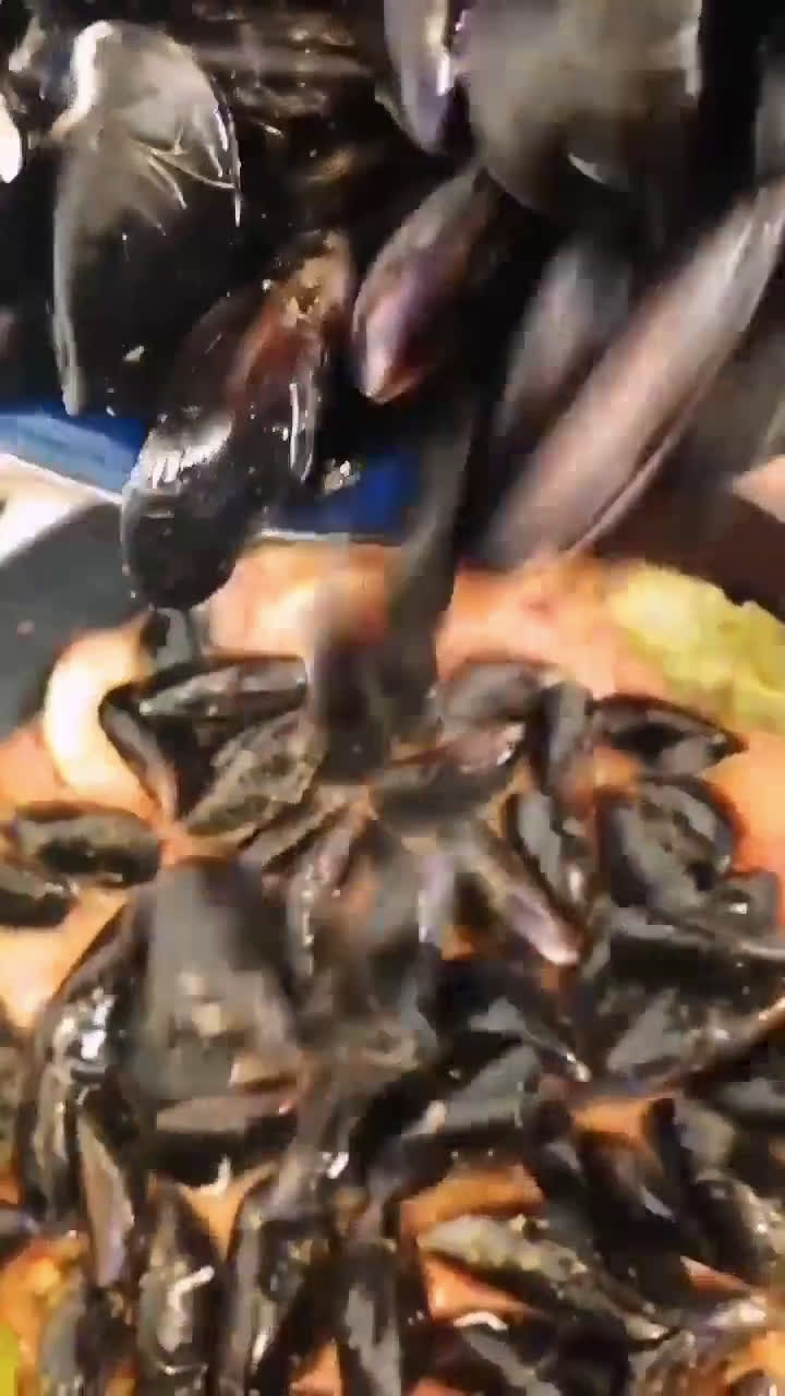 Une image de l'étape 6 de Moules de la méditerranée a la provençale 🥘.