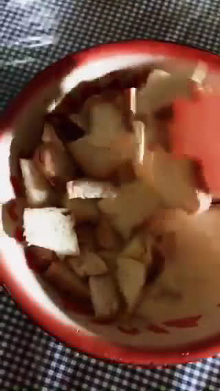 Foto langkah ke 3 dari resep Puding roti Saus Durian.
