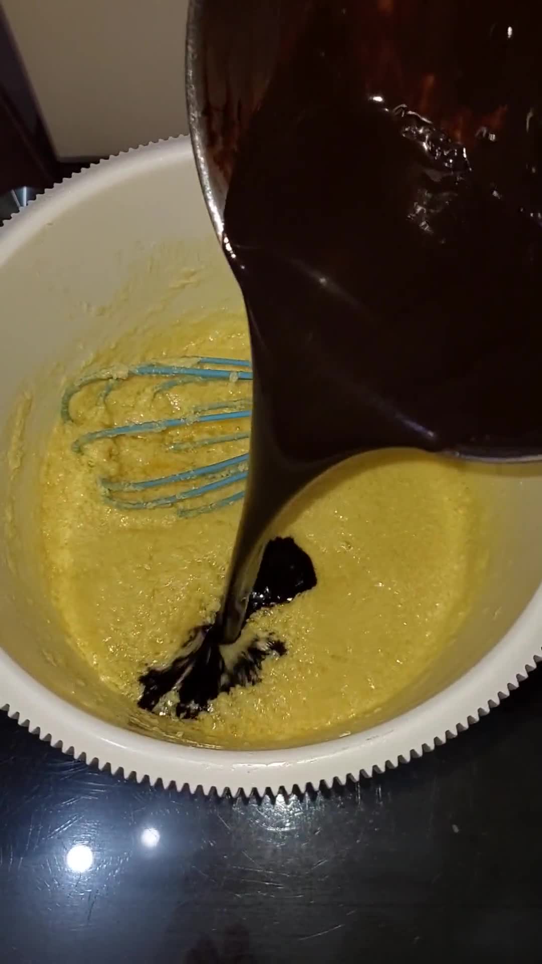 Foto langkah ke 4 dari resep Muffin Cokelat.