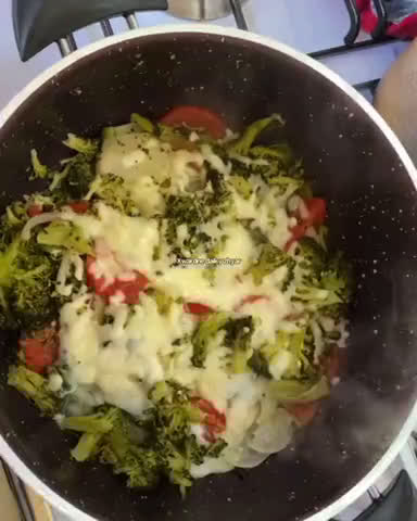 صورة لخطوة 2 من وصفة بروكلي بالجبن (اكله كيتو دايت)