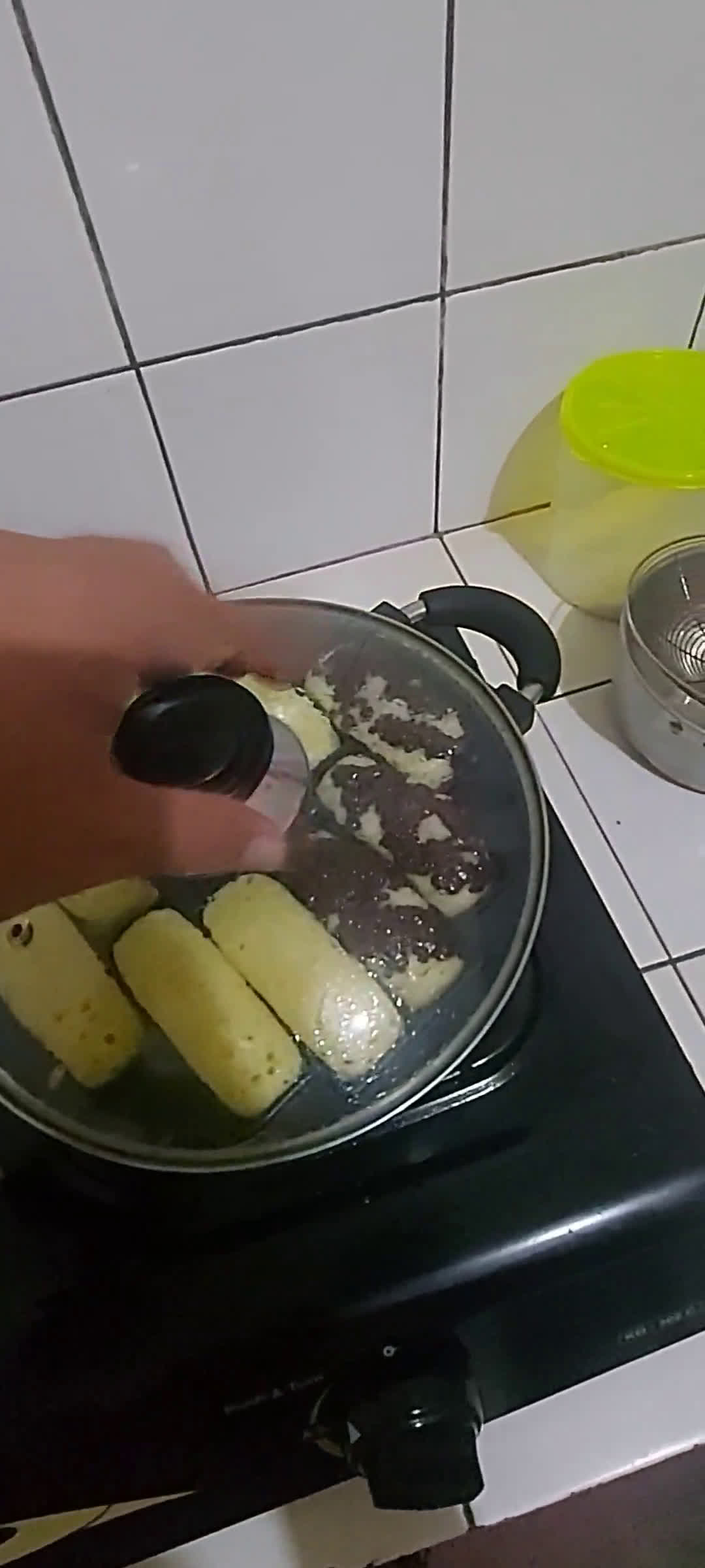 Foto langkah ke 7 dari resep Kue Pukis Praktis.