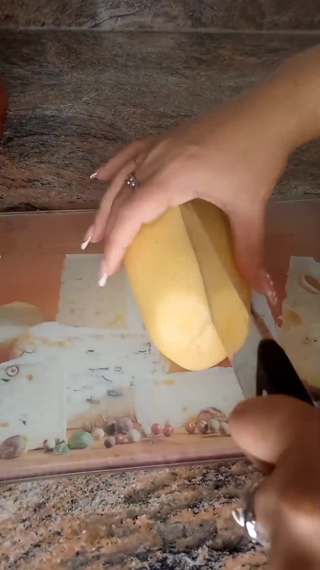 Foto del paso 1 de la receta: Patatas Bravas 🌶