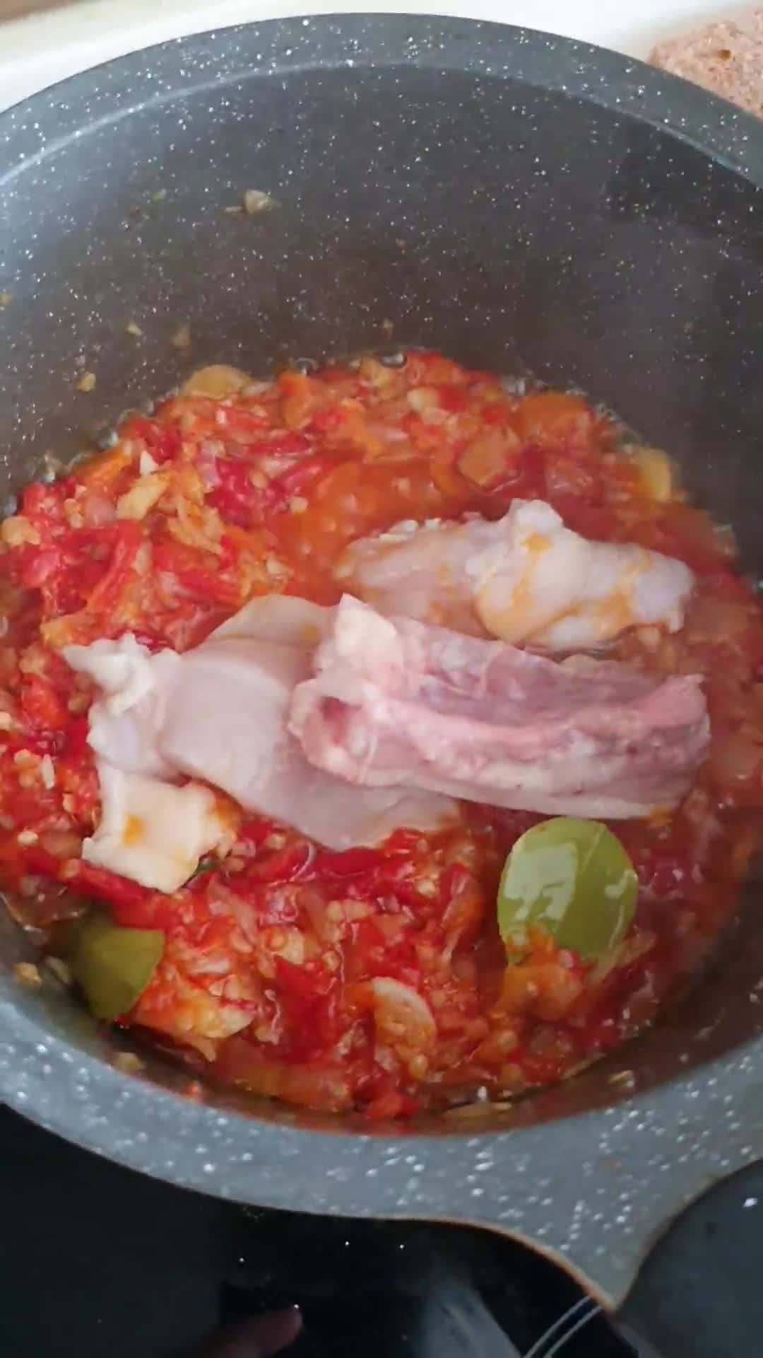 Foto langkah ke 2 dari resep Ayam Sambal Merah.
