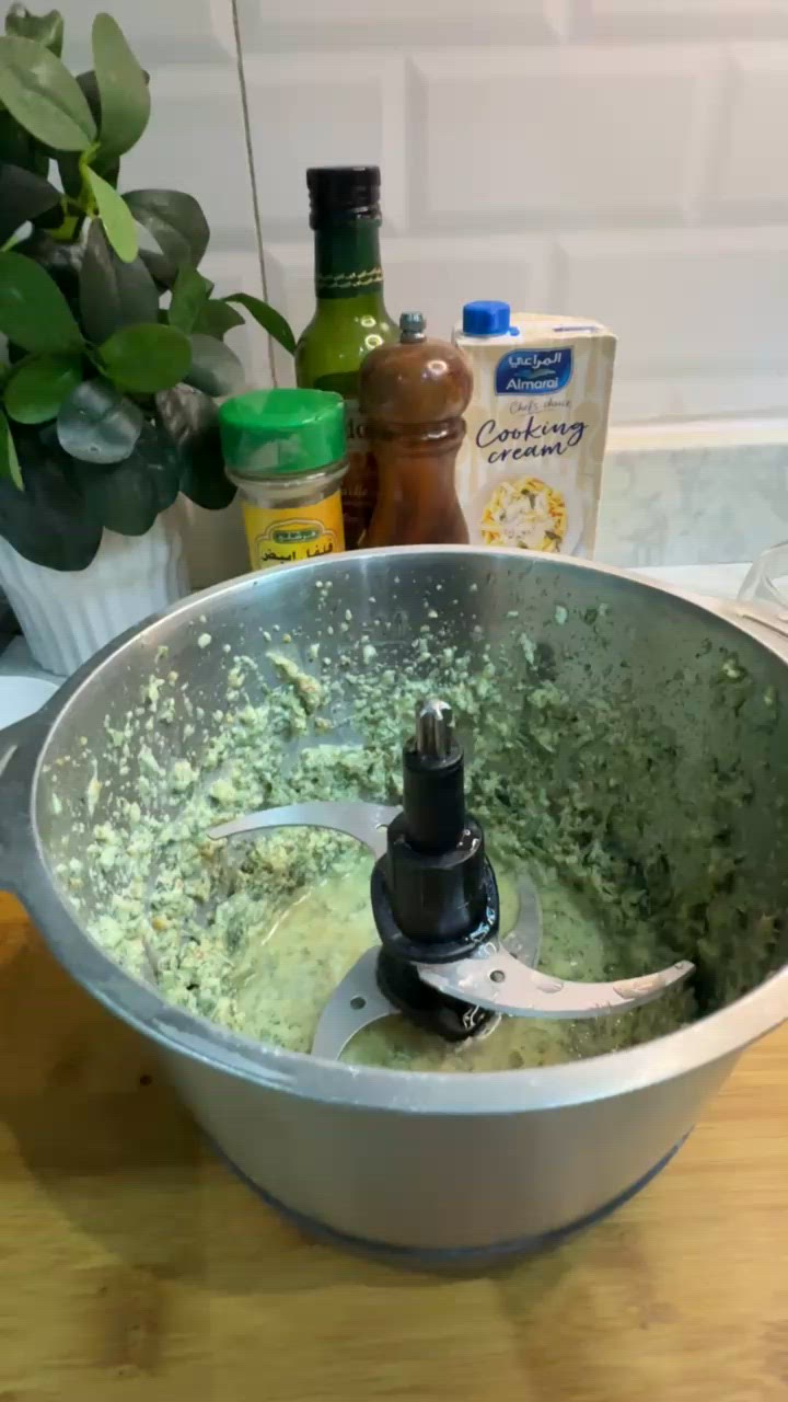 صورة لخطوة 3 من وصفة باستا بصوص البيستو
