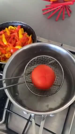 Foto del paso 2 de la receta: Guacamole Tradicional 🥑🌶🇲🇽