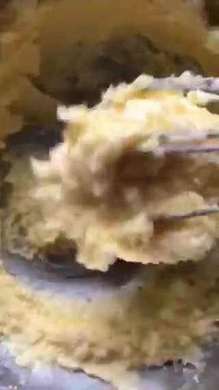 Gambar langkah 1 resipi Dish Sponge Cake.