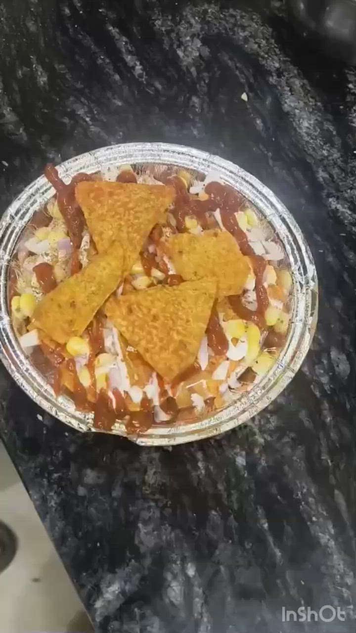 A picture of step 2 of Cheese Nachos.