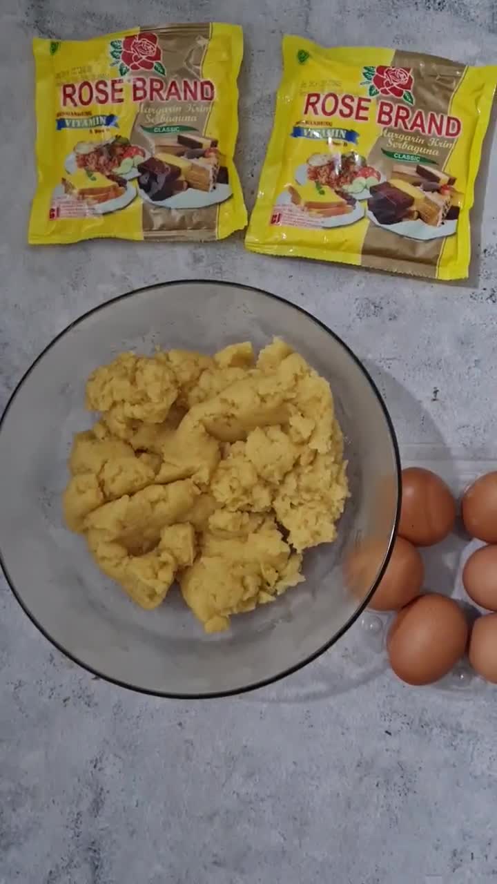 Foto langkah ke 3 dari resep Soes Bunga Vla Susu.
