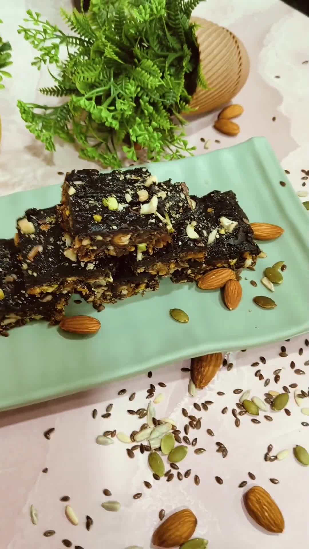 एनर्जी बाइट्स(energy bites recipe in Hindi) रेसिपी चरण 4 फोटो
