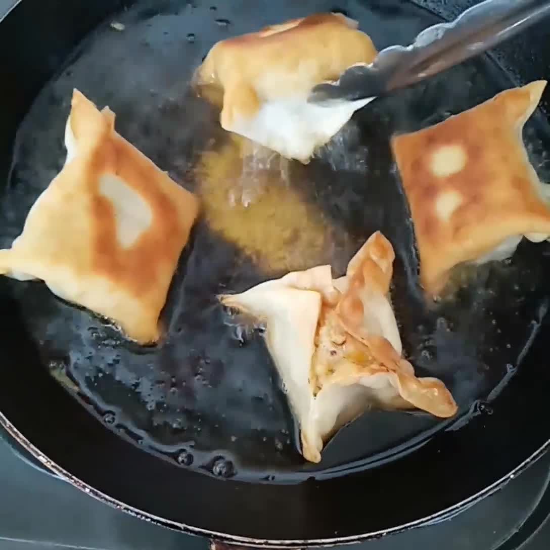 Foto langkah ke 4 dari resep Pangsit Goreng Tahu Peda.