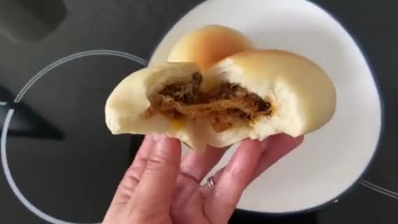 A picture of step 2 of Flossy Pork & Chili Paste Soft Buns.