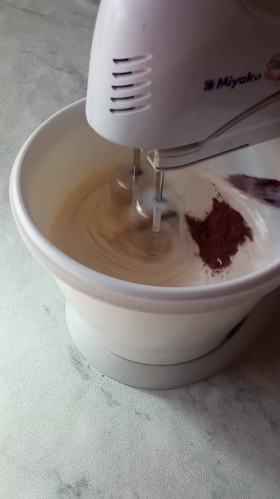 Foto langkah ke 2 dari resep Chocolate Milk Bath Cake (Dessert Box Tanpa Terigu).