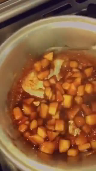 صورة لخطوة 1 من وصفة فطيرة تفاح 🥧