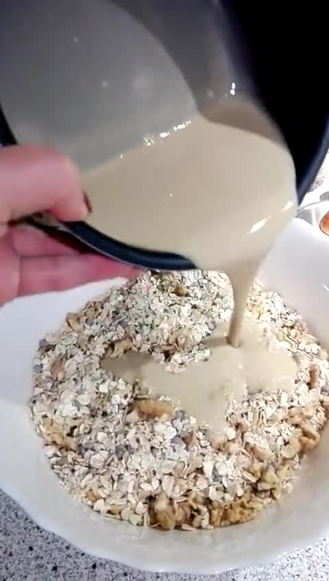 Foto del paso 3 de la receta: Granola con nueces y tahini