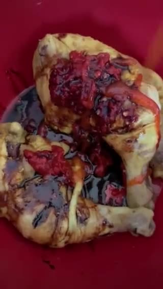 Gambar langkah 4 resipi Ayam bakar simple.