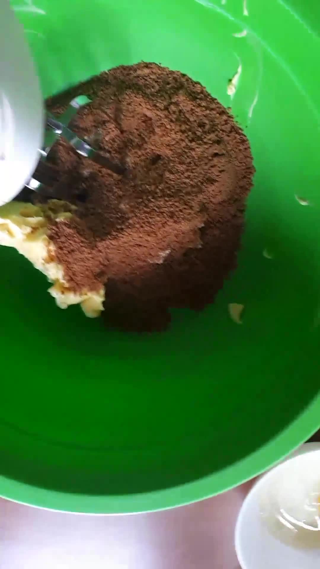 Foto langkah ke 2 dari resep Chocochip cookies #45.