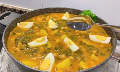 Foto del paso 13 de la receta: Guiso de garbanzos con espinacas